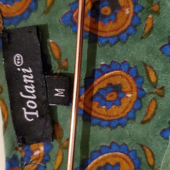 Tolani silk top - Picture 2 of 4